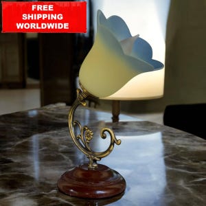 Vintage Art Nouveau Table Lamp – Brass Floral Scroll, Wooden Base & Frosted Tulip Shade 29x17.5 cm