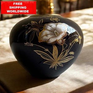 Jarrón vintage Dom-Keramik: diseño floral dorado pintado a mano, cerámica azul cobalto