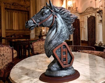 Vintage Horse Head Sculpture – Large Resin Equestrian Bust on Base 34.5x27 cm / 13.5x10.6 in