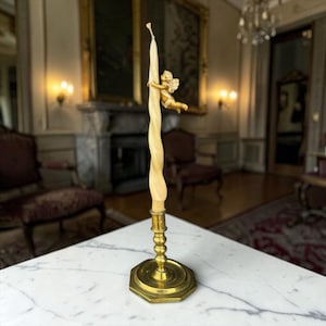 Candelabro de latón vintage, candelabro con querubín, decoración de ángel putti, portavelas dorado, decoración romántica
