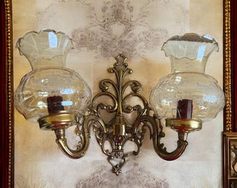 Applique da parete barocca in ottone: vetro inciso a mano, stile antico francese.