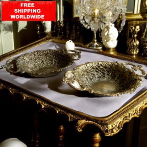 Pair of Ornate Brass Bowls – 33x20 cm / 13 x 7,9 in – Vintage Rococo Dishes with Handles – Gilded Metal Centerpieces – Baroque Decor