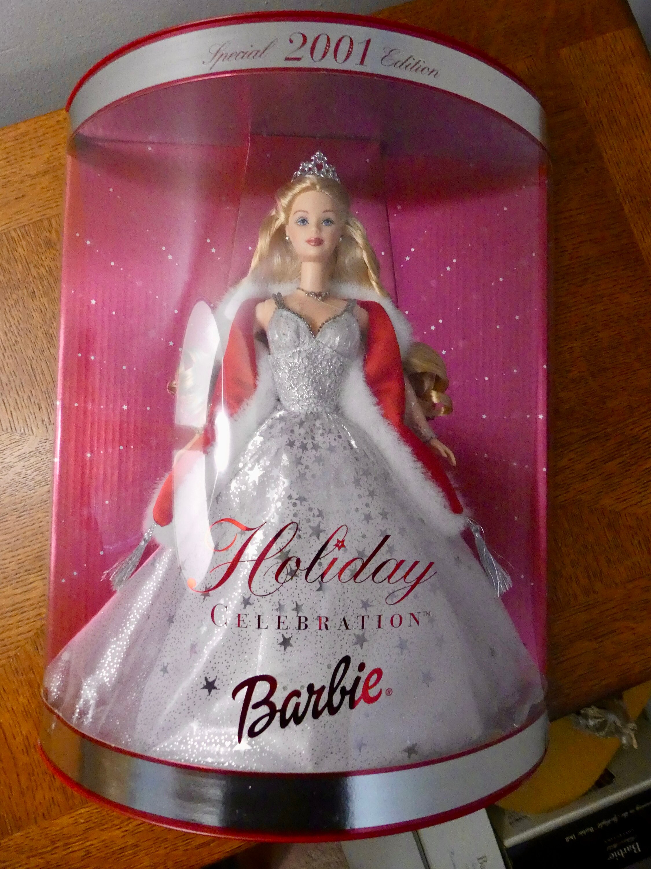 バービー人形　ホリデー　セレブレーション　2001 celebration Amazon.com: 2001 Holiday Celebration Barbie : Toys & Games