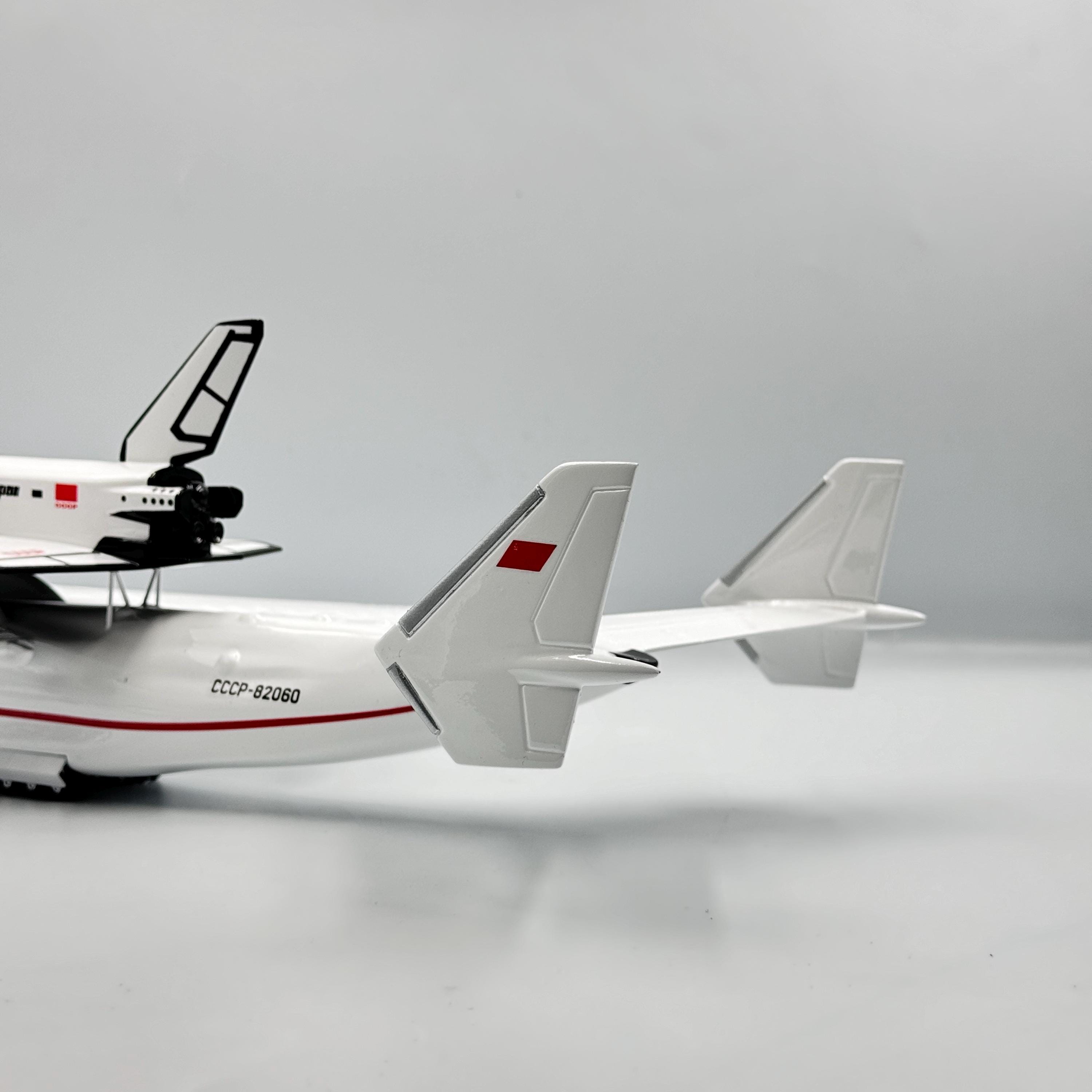 アントノフ An-225 ムリーヤ ブランシャトル搭載 ソ連-82060 1:200