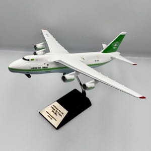 アントノフ An-124 リビア アラブ航空貨物機、スケール 1:200、航空機モデル、樹脂製