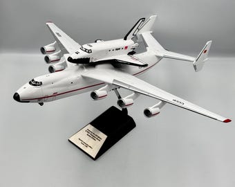 Antonov An-225 Mriya met Buran-shuttle USSR-82060 1:200 harsvliegtuigmodel