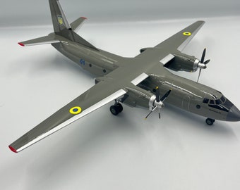アントノフ An 124「ルスラン」大型長距離軍用輸送機の手作り大型模型