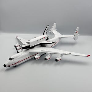 アントノフ An-225 "ムリヤ" & シャトル ブラン Reg: СССР-82060 スケール 1/200