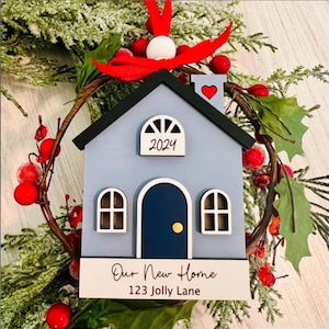 Gepersonaliseerd 2024 nieuw huisornament, kerstornament laserbestand, housewarmingcadeaus SVG, huisornament Boho-stijl SVG, voordeurdecor
