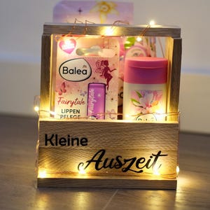 Geschenkset Wellness, kleine Auszeit, Holz, Geschenkkorb, Beauty, Geschenkidee Freundin, Badesalz, Geschenk zum entspannen, Valentinstag