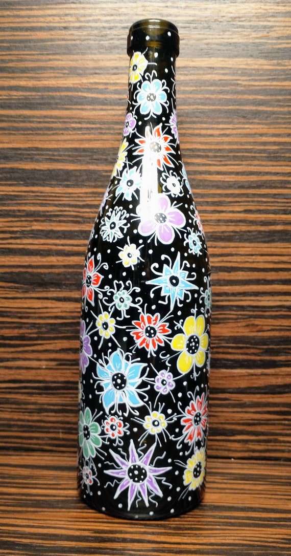 Bottiglia di vino dipinta