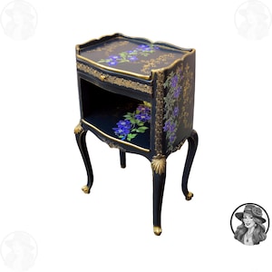 Entryway organization Nightstand Entryway table Bedside tables Distressed furniture Upcycled furniture Sofa table Vintage nightstand