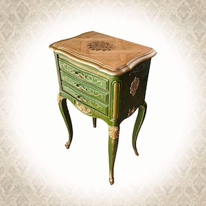 Peut inclure: Panneau en bois rustique avec l'inscription "Welcome to our home" dans un style manuscrit. Le panneau présente une finition vieillie et un design simple et accueillant, idéal pour la décoration d'entrée.