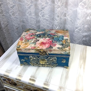 Tea box Trinket box Wooden jewelry box Jewelry box Jewelry organizer Small wooden box Decorative box Memory box Wood jewelry box