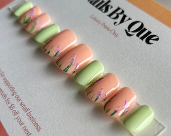 Spring Nails, Flower Nail Design, Light Green Nails, Summer Nails, Press On Nails, Luxury Press On Nails, Nail Art, Gifts For Her