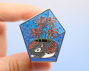 Husky and Spider Lilies Pin (Danmei-Inspired Series: Mo Ran)