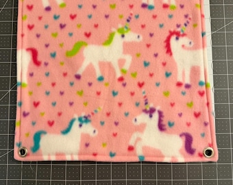 Platte hangmat 13 x 13 inch: roze eenhoornfleece huisdierbed