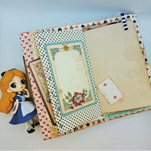 Alice im Wunderland Notizbuch