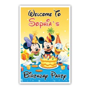 Letrero de bienvenida personalizado de Mickey, Minnie y sus amigos (30 x 45 cm), impreso en cartón 100 % y empaquetado en tubo gratis.