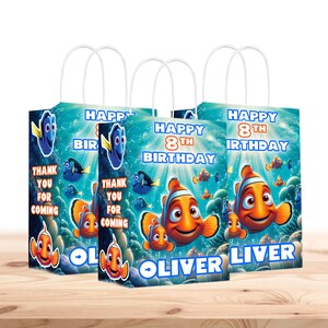 Bolsas de regalo de Buscando a Nemo personalizadas con nombre - Asas resistentes - Paquete de 12 - 100% cartón - Fáciles de montar