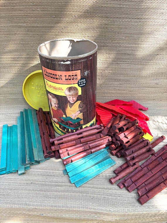 Vintage Lincoln Log Set in Original Container - 165+ Pieces