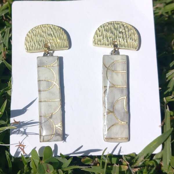 Long Japanese washi paper earrings. Bar long washi paper earrings. Boucles d'oreilles in Japanese paper. Women gift. Gift for women.