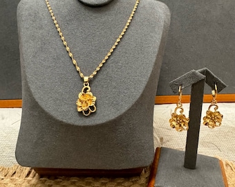 Minimalist jewelry Set, Jewelry set for women, Gold Necklace & Gold Earrings