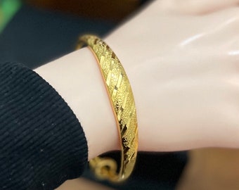 Gold Bracelet, Adjustable Bracelet, Statement Jewelry, Minimalist Bracelet, Mom Gift
