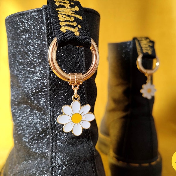 Charm Marguerite, clip de personnalisation de chaussure type Dr Martens, bijou pour languette pâquerette, fleur blanche daisy