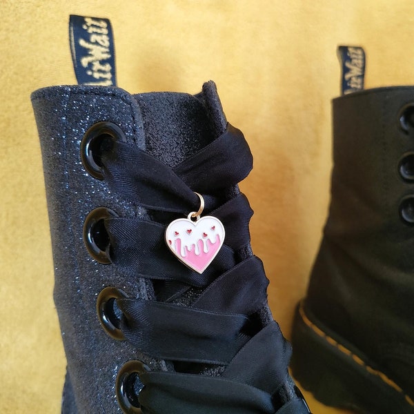 Pink Heart Charm for laces, jewel for shoes such as Dr Martens, Vans, Converse