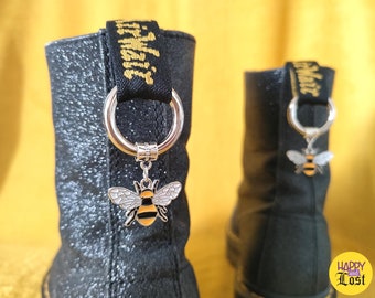 Silver bee charm for Dr Martens type ankle boots, personalization clip for shoes