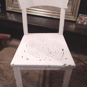 White chair, kitchen chair, pub chair, wooden chair, retro vintage, old antique, shabby, Bauhaus, Frankfurt Art Deco