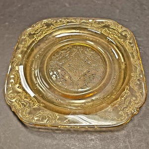 Federal Glass Amber &quot;Madrid&quot; Pattern Set of 11 Bread and Butter Plates