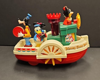 1981ビンテージ　DISNY show Boat 1981 New Old Stock Disney Show Boat Toy Featuring Mickey, Minnie