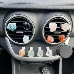 Set di chakra con pietra grezza, diffusore per bocchetta dell'aria dell'auto con cristalli curativi naturali, accessorio per auto per la consapevolezza e regalo con cristalli