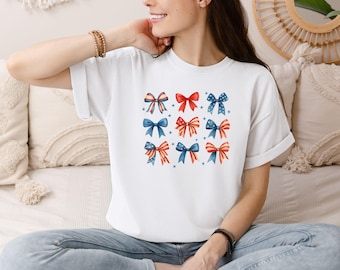 Komfort Farben USA Bogen Shirt, Kokette Amerika Bogen Shirt, Fourth of Jully Shirt, Gedenktag Shirt, süßes USA T-Shirt, Patriotische Bogen Shirts