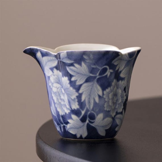 青と白の磁器の花柄ティーピッチャー/注ぎ口付きカップ - Etsy 日本