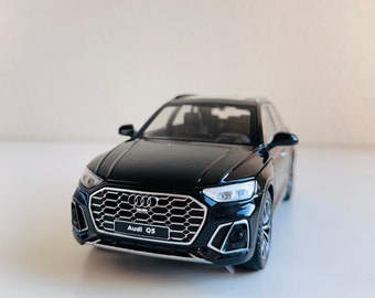 Coche modelo Q5 de aleación a escala 1:24 - Modelos de aleación fundidos a presión para coleccionistas / Regalos para amantes de los coches Simulación / Colección con sonido y luces