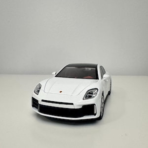 1:24 Porsche Panamera Model Car - Alloy Diecasts Gifts for boys/Gift for car lovers Sound Light Collection