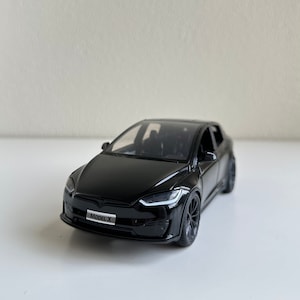 1:24 Model X Alloy Model Car - Alloy Diecast for Collectors | Gifts for car lovers | Sound Light Collection