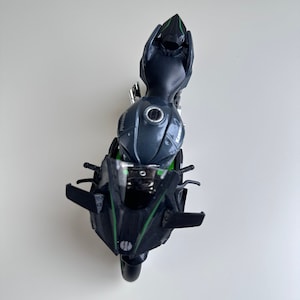 Kawasaki Ninja H2R Die Cast Motorcycle