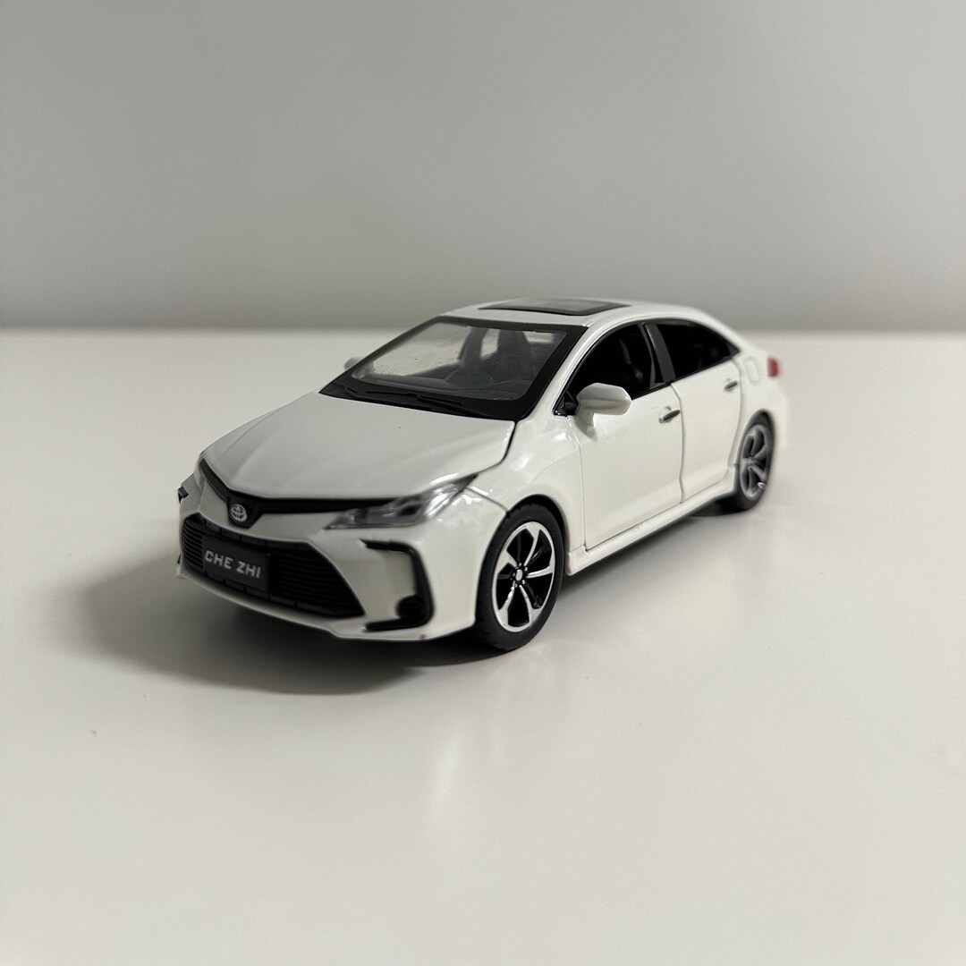 1:32 Toyota Corolla Hybrid Model Car - Alloy Diecasts Gifts for