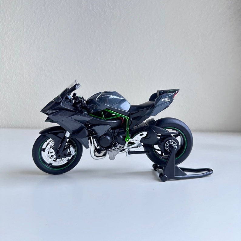 Kawasaki Ninja H2R Die Cast Motorcycle