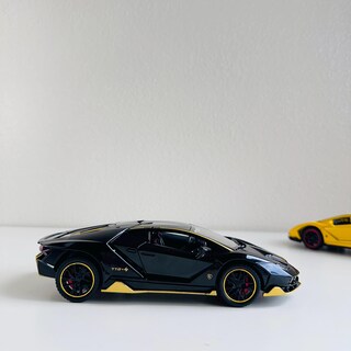 Burago Lamborghini Centenario LP 770-4 2016 Rossa 1:43 – Modellino Die Cast Da Collezione