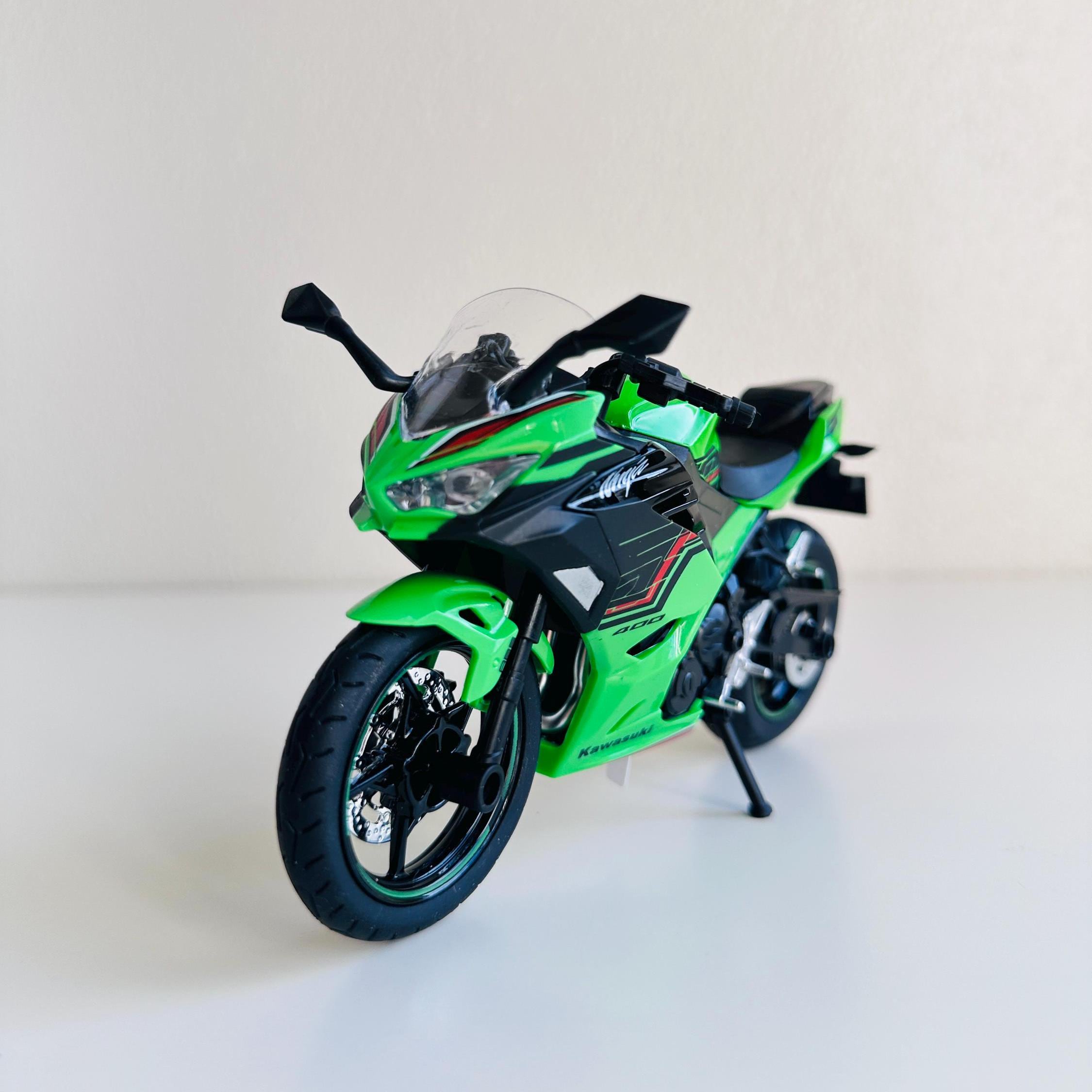 4 フィギュア Zx4rr Diecast - Etsy