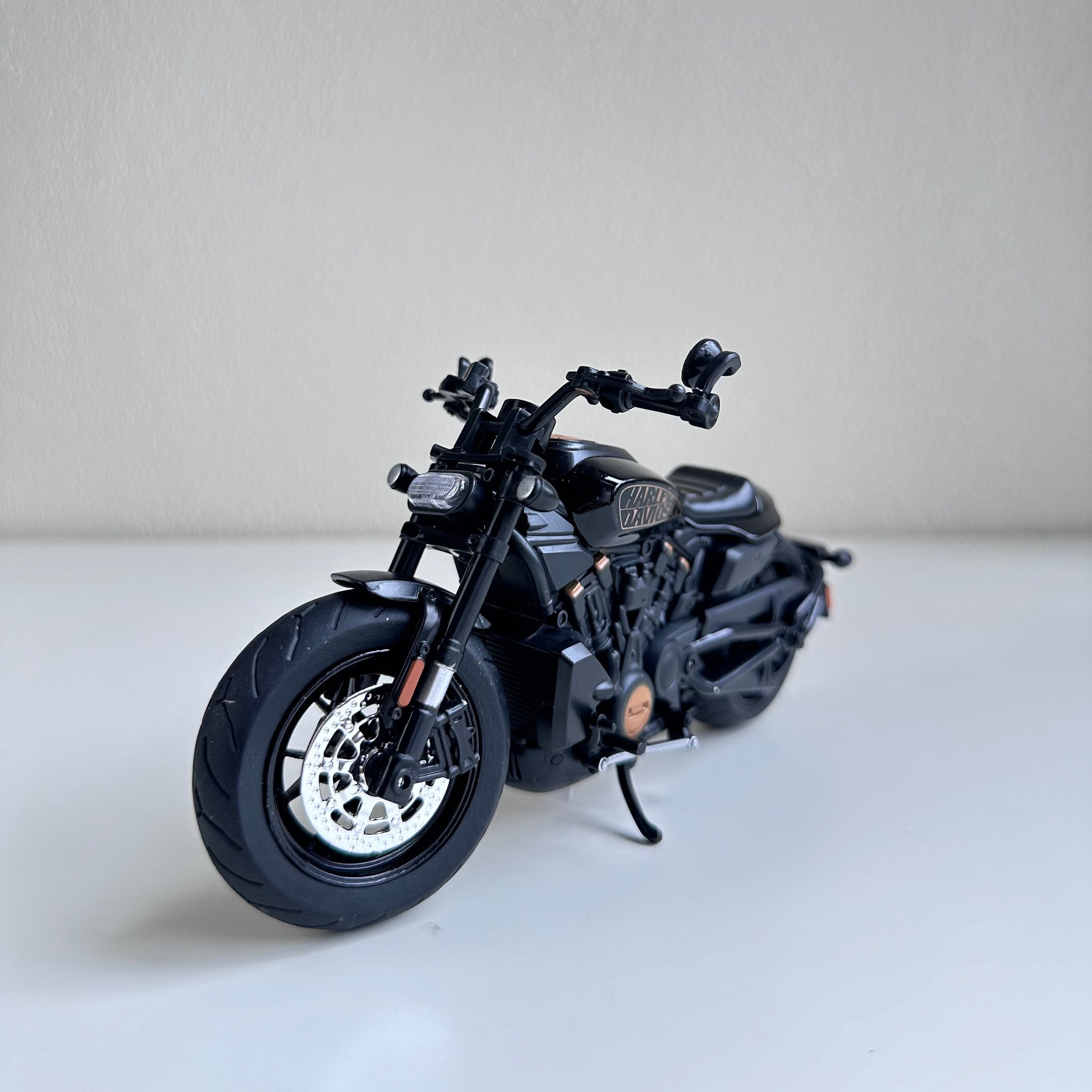 1:12 Harley Davidson Sporter S Simulation son et lumière alliage à la mode moulé sous pression modèle de moto cadeaux pour petit ami cadeau d'anniversaire