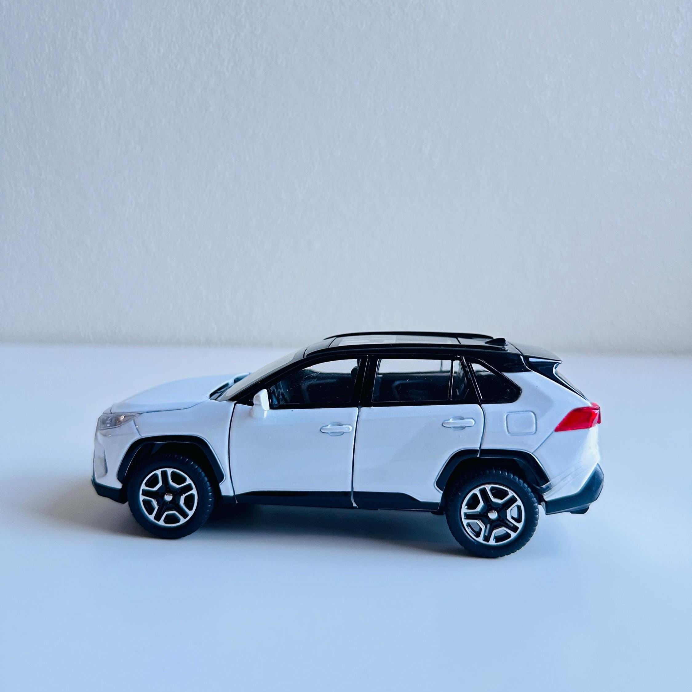1:32 Toyota RAV4 SUV Model Car - Alloy Diecasts Gifts for ...