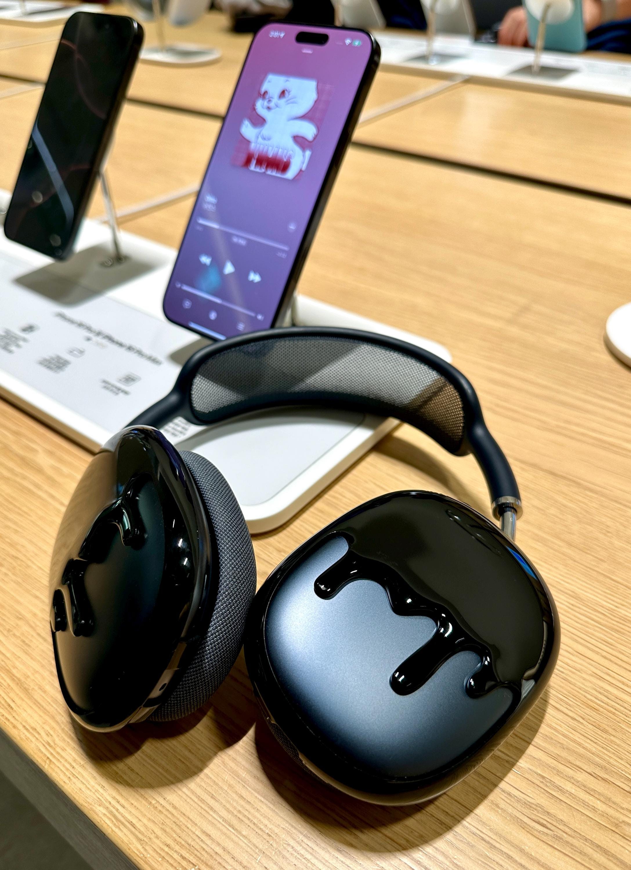Drip Frames for AirPods Max (Jet Black)