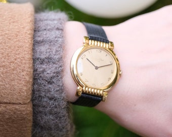 Vintage 90s Gucci 1800L White Dial Tank Style Gold Plated Vintage 90s Gucci 1800L White Dial Tank Style Gold Plated
