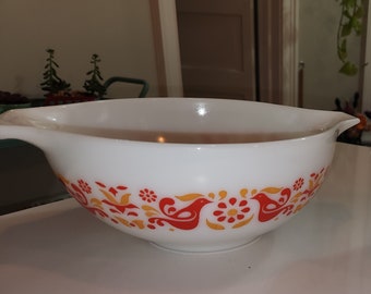 Charming Vintage Pyrex Nesting Mixing Bowl Friendship Pattern #443, 2&1/2 qt. Perfect Condition Milk Glass, Delightful Retro Kitchen Vibes